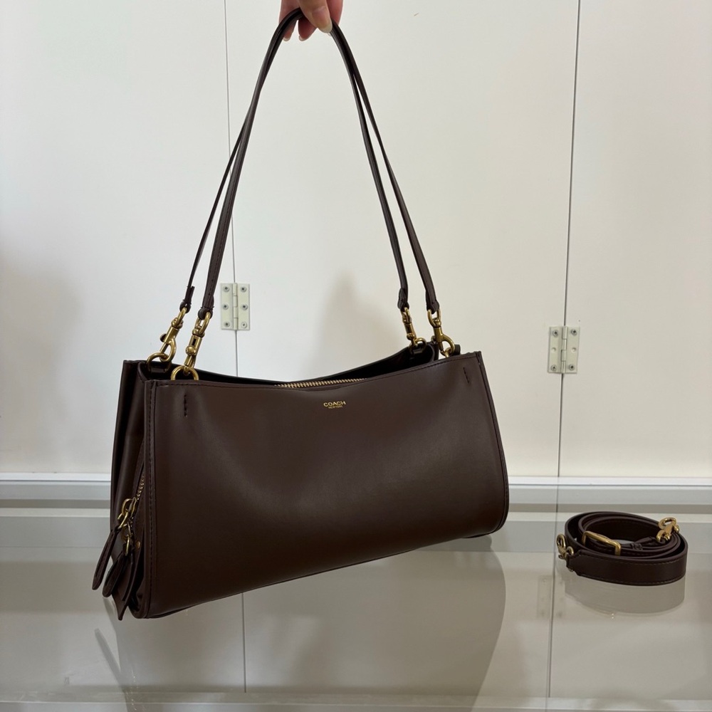 Coach Dark Brown Leather Shoulder Bag with Gold Hardware - Picture 2 of 10